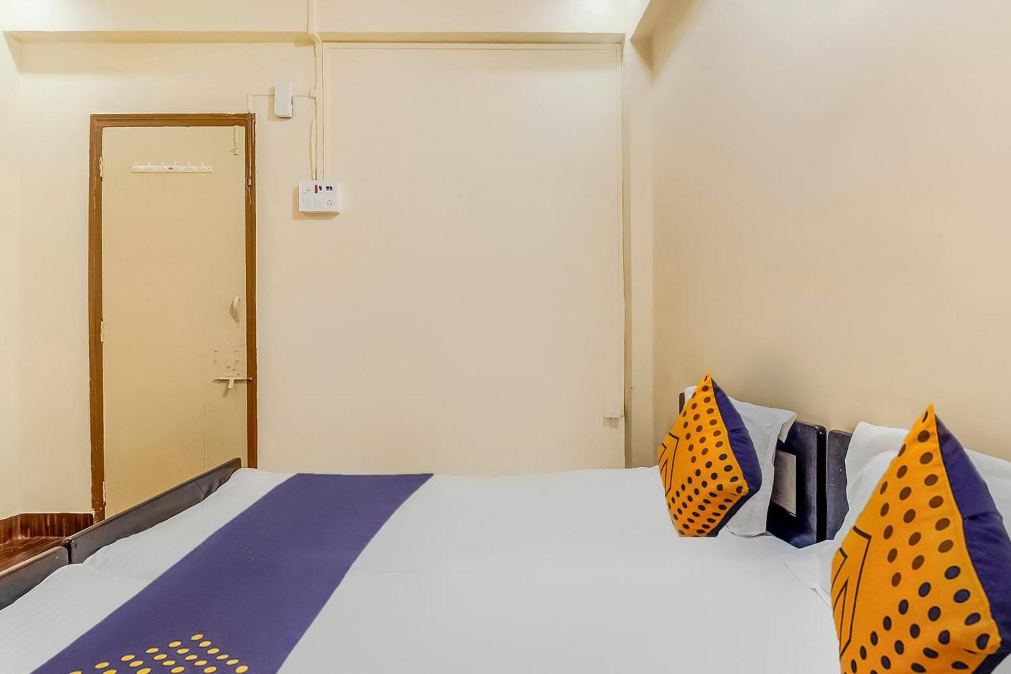 Hotel O New Ushakal Lodging & Boarding Nirmal  Екстер'єр фото