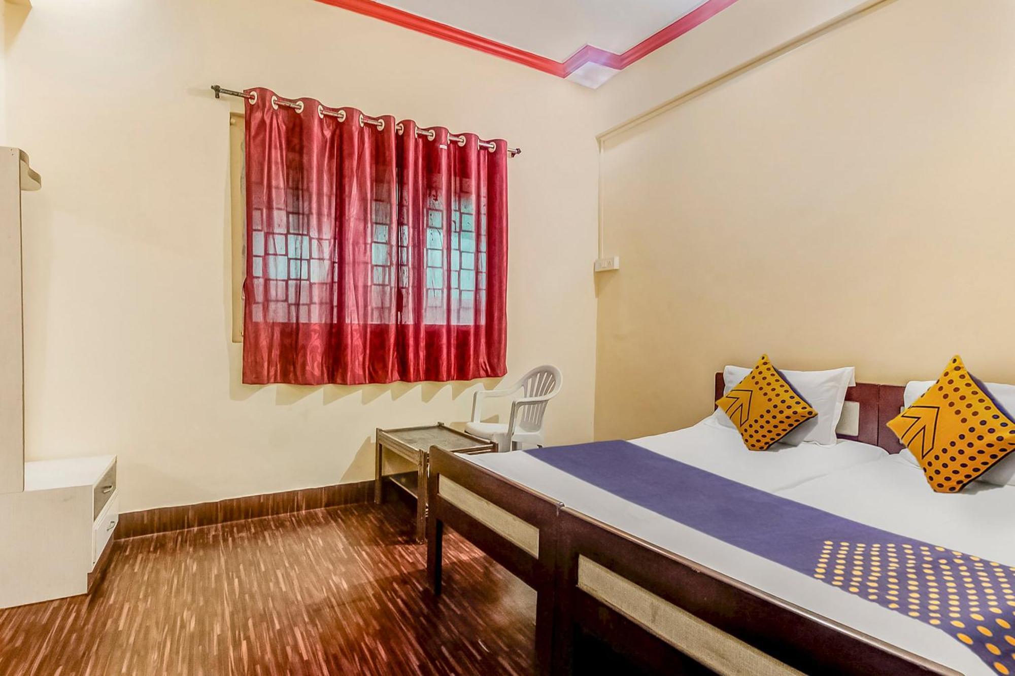 Hotel O New Ushakal Lodging & Boarding Nirmal  Екстер'єр фото