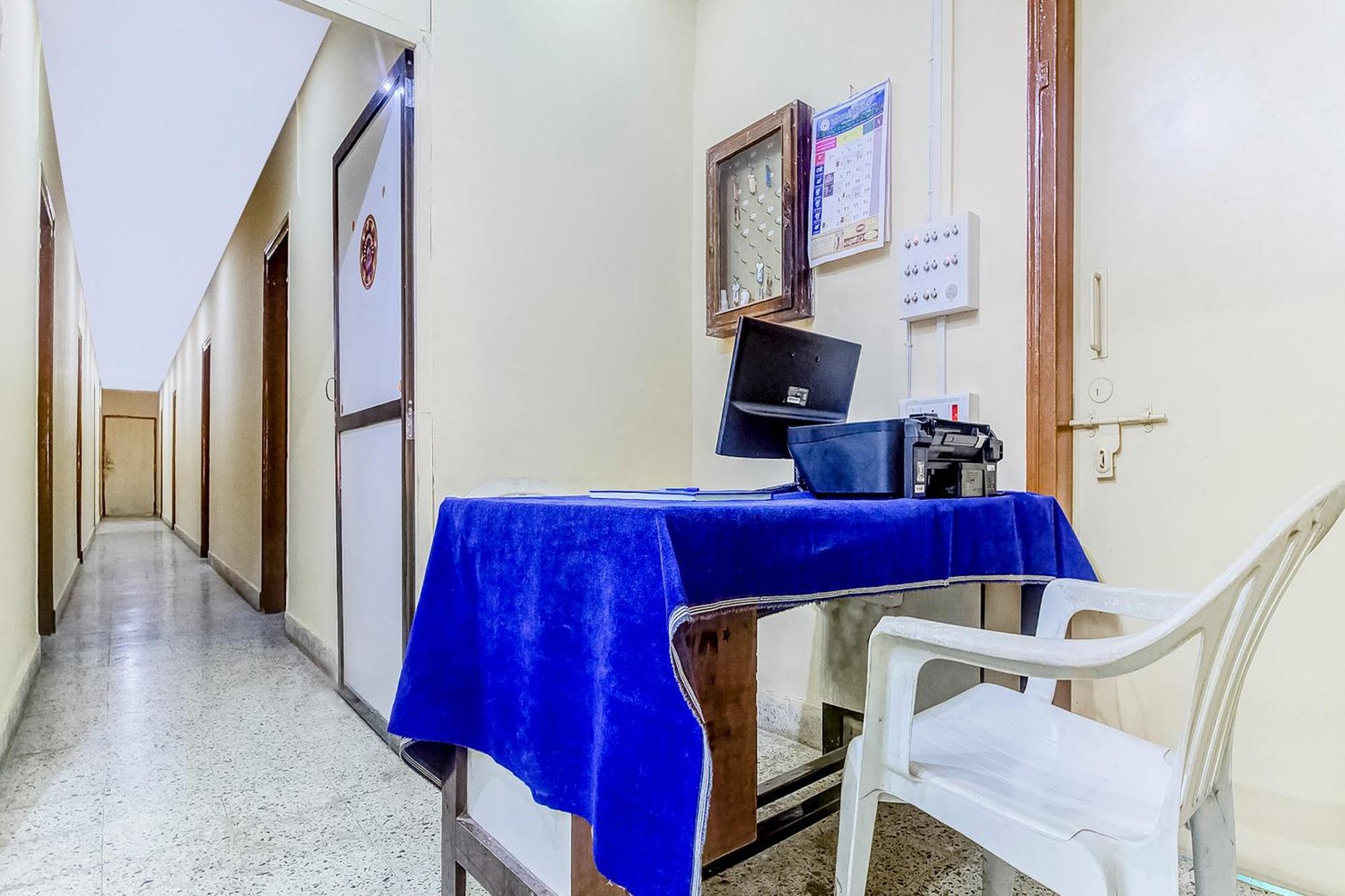 Hotel O New Ushakal Lodging & Boarding Nirmal  Екстер'єр фото